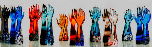 Glass Hands Collection: Víya x Raiffe