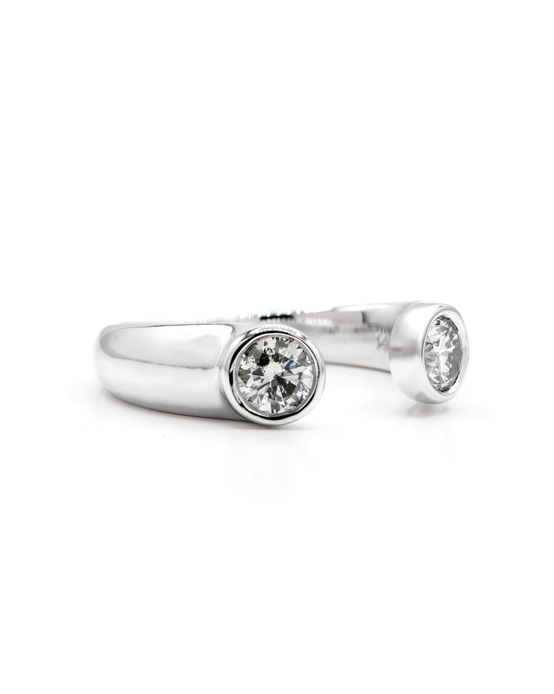 Round Diamond Bezel Ring White Gold