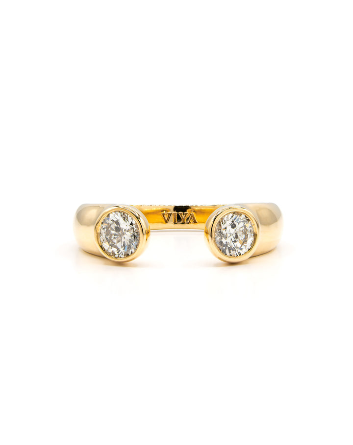 Round Diamond Bezel Ring Yellow Gold