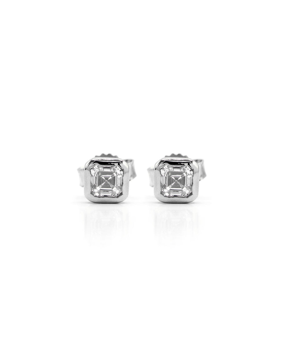 Víya Asscher Shape Diamond Bezel Stud Earrings White Gold 14K