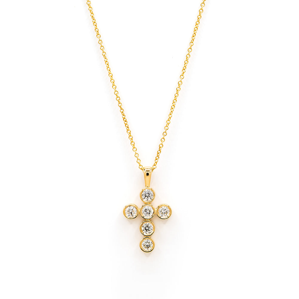 Víya Round Diamond Bezel Cross Pendant Small 14K Yellow Gold