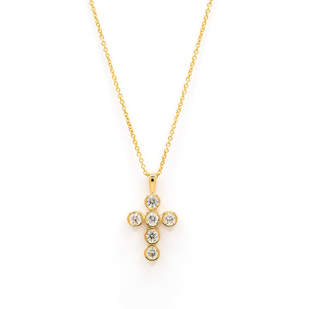 Víya Round Diamond Bezel Cross Pendant Small 14K Yellow Gold