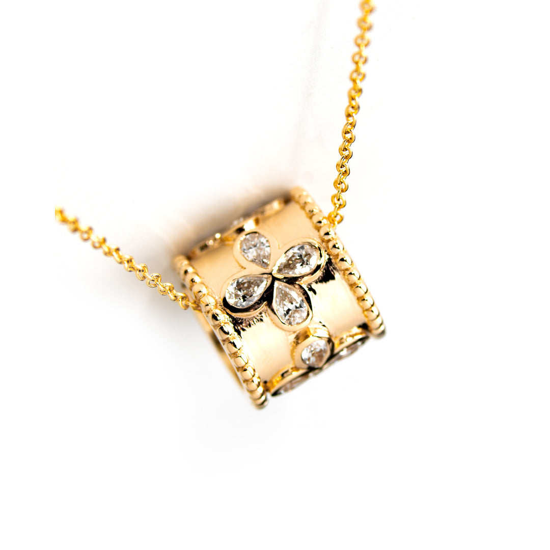 Víya Pear Shape Diamond Flower Barrel Pendant Charm Necklace Yellow Gold 14K