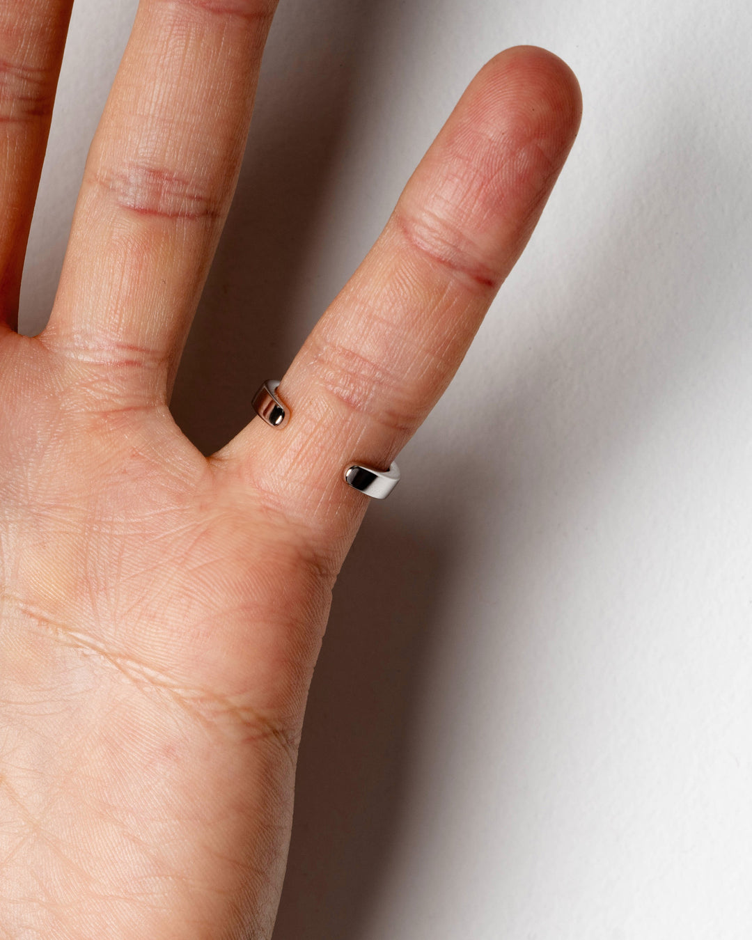 Solitaire Round Diamond Cuff Ring White Gold on body