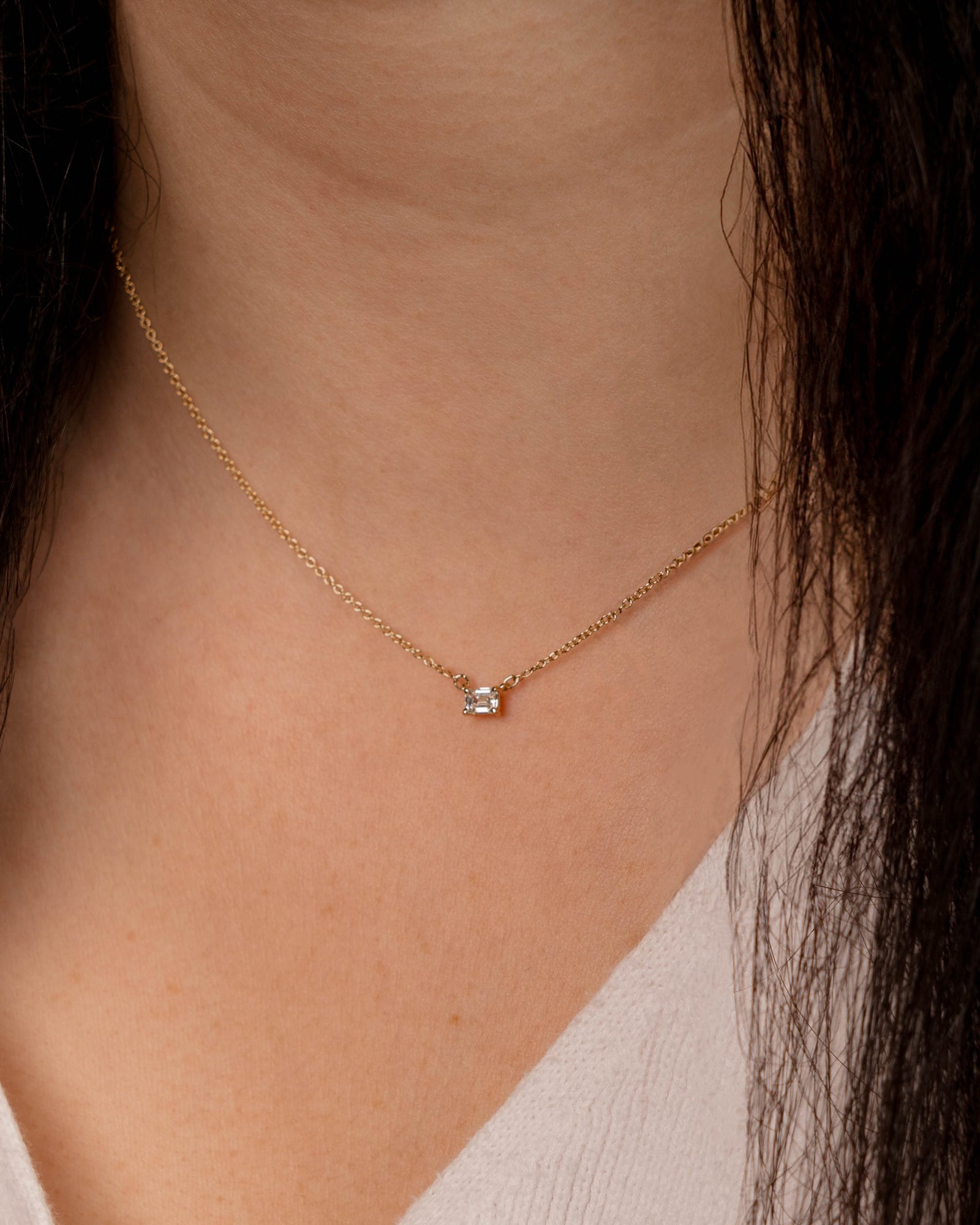 Víya Emerald Shape Diamond Pendant Necklace 14K Yellow Gold on body