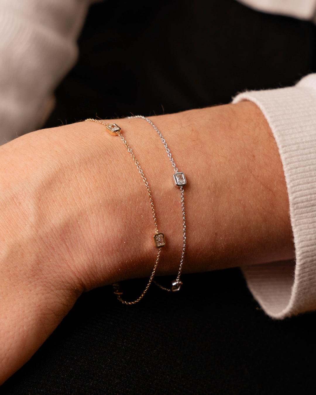 Víya Radiant Shape Diamond Bezel Tennis Bracelet White Gold 14K and Yellow Gold 14K on body