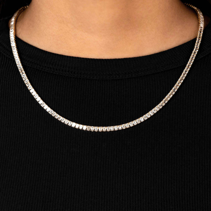 Víya Emerald Diamond "North-to-South" Tennis Necklace Yellow Gold 18K